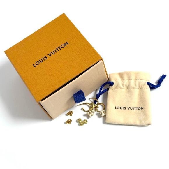 LOUIS VUITTON Earrings - Picture 10 of 10